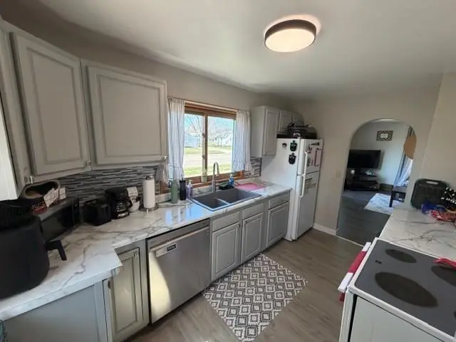 421 Wheaton Street, Chippewa Falls, WI 54729 - #2