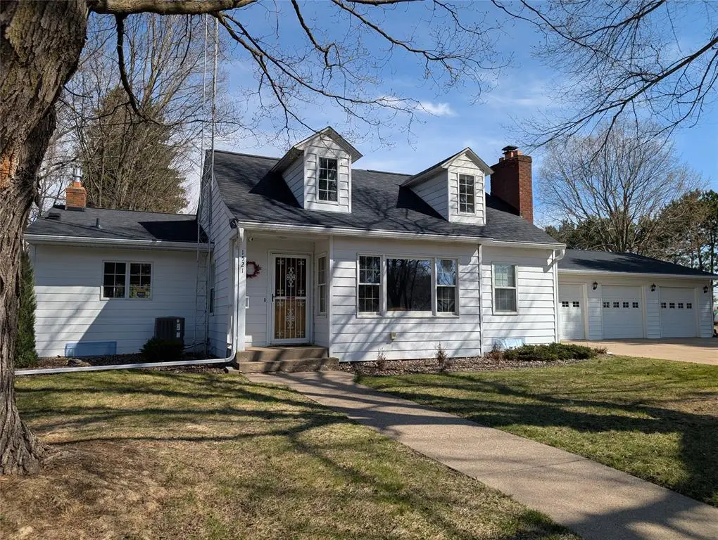 1521 6th Avenue, Menomonie, WI 54751 - #1
