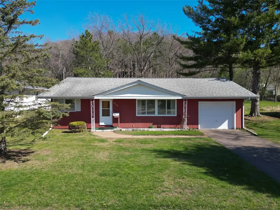 2824 Seymour Road, Eau Claire, WI 54703 - #2