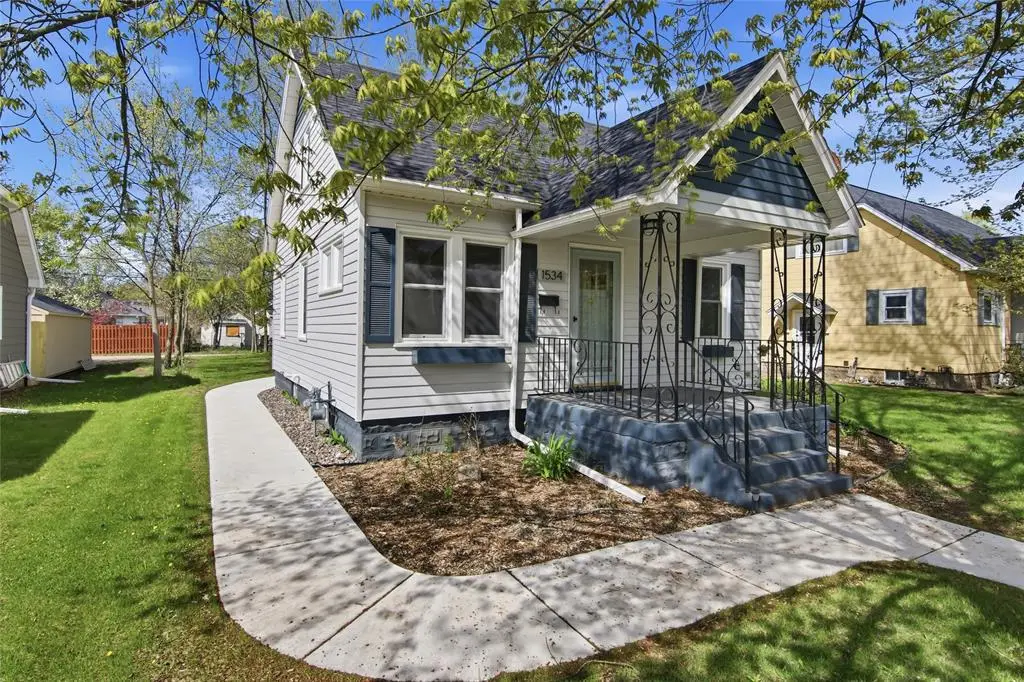 1534 Badger Avenue, Eau Claire, WI 54701 - #1