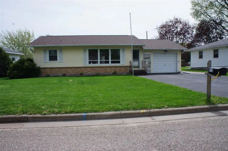413 Vine Street, Mondovi, WI 54755 - #2