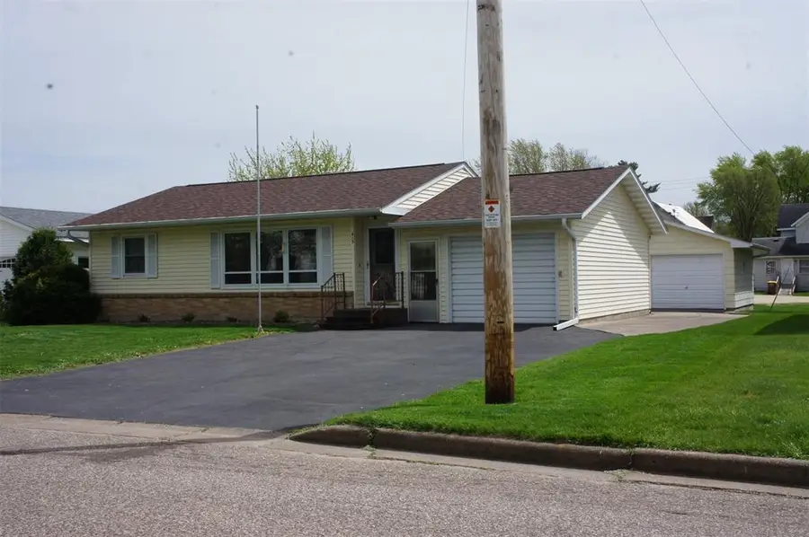 413 Vine Street, Mondovi, WI 54755 - #3
