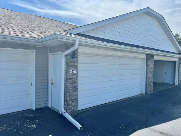 4227 W Robin Meadows Lane #4227, Eau Claire, WI 54701