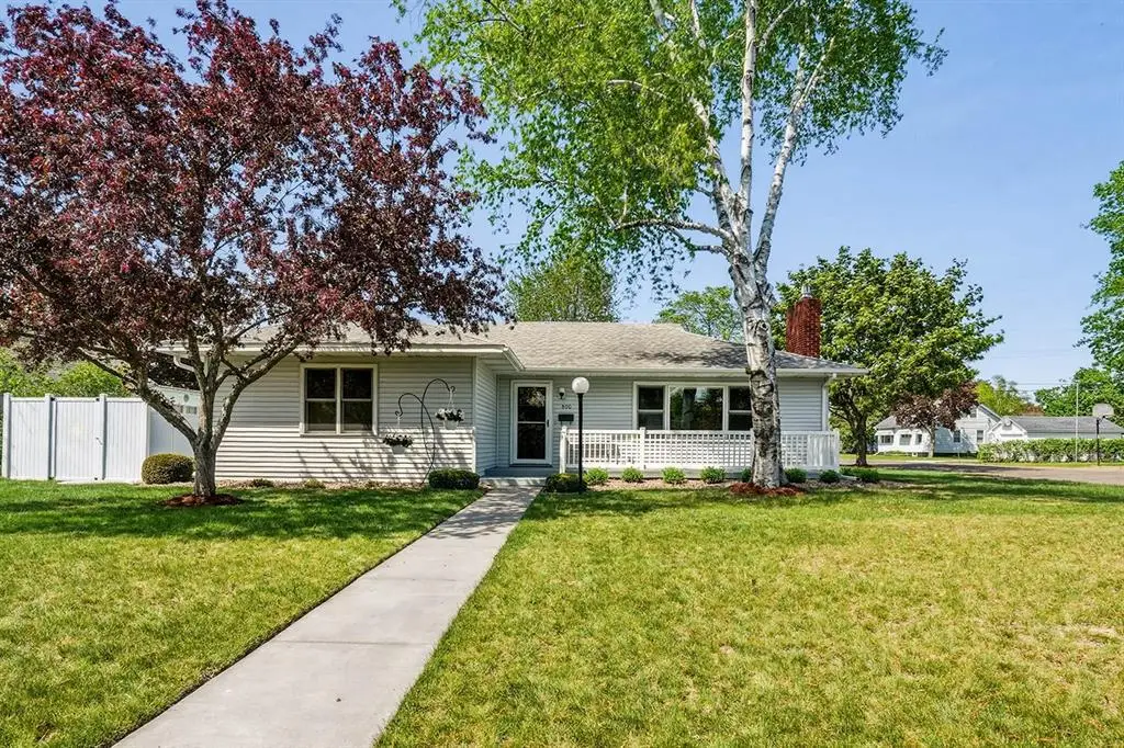 800 Stanley Street, Chippewa Falls, WI 54729 - #1
