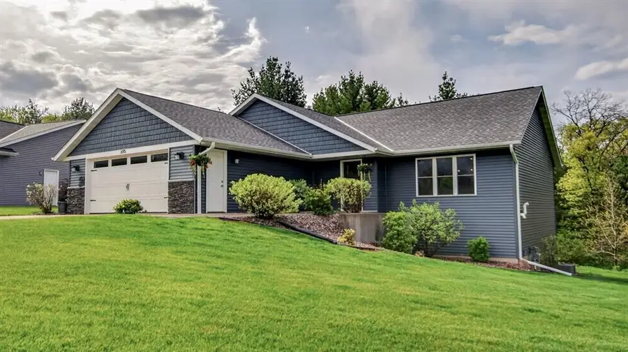 695 Autumn Drive, Altoona, WI 54720 - #2