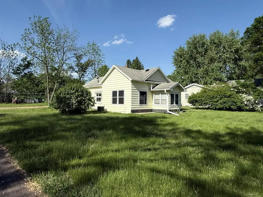 536 Olive Street, Chippewa Falls, WI 54729 - #2