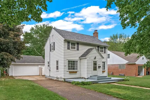 1628 Fairway Street, Eau Claire, WI 54701
