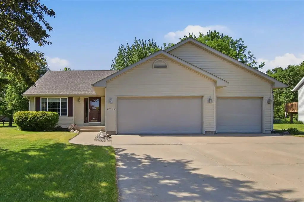 2910 W Frank Street, Eau Claire, WI 54703 - #1