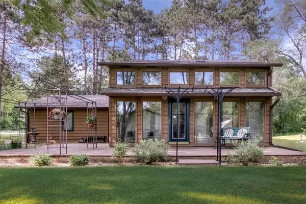 2229 Peterson Avenue, Eau Claire, WI 54703