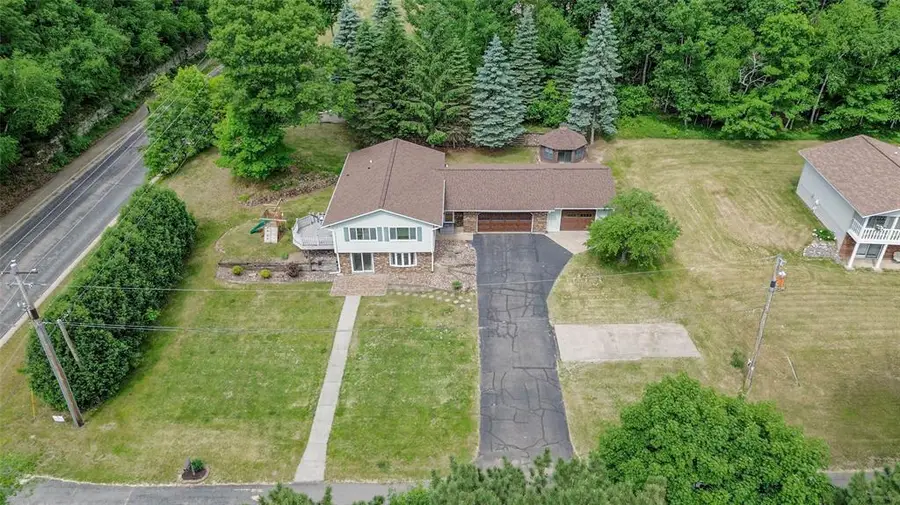 2204 Hillside Drive, Eau Claire, WI 54703 - #2