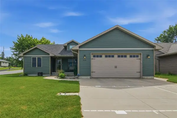 623 Autumn Drive, Altoona, WI 54720
