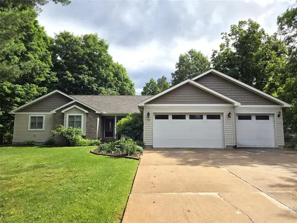 724 Pine Place, Rice Lake, WI 54868