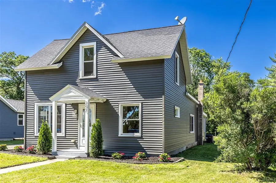 257 W Madison Street, Black River Falls, WI 54615 - #2
