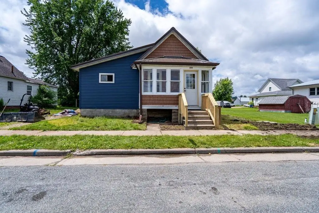 215 S Gillespie Avenue, Arcadia, WI 54612 - #1