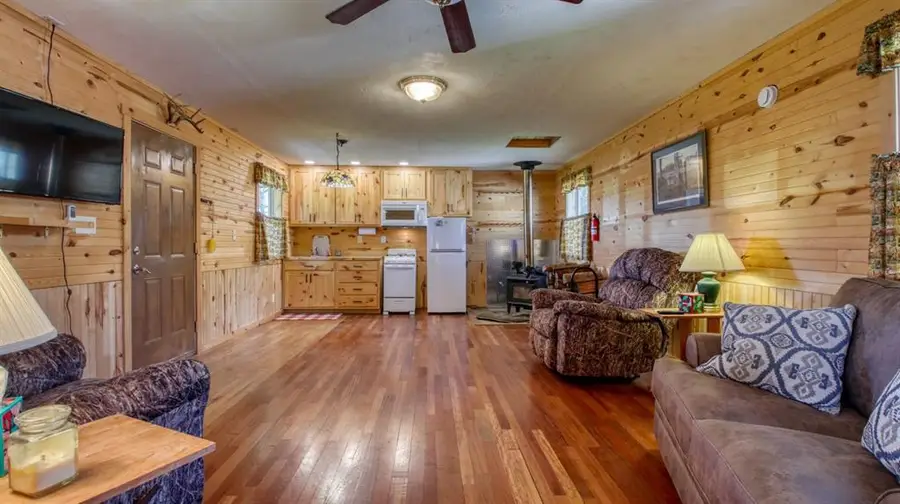 W16396 County Road C, Taylor, WI 54659 - #3