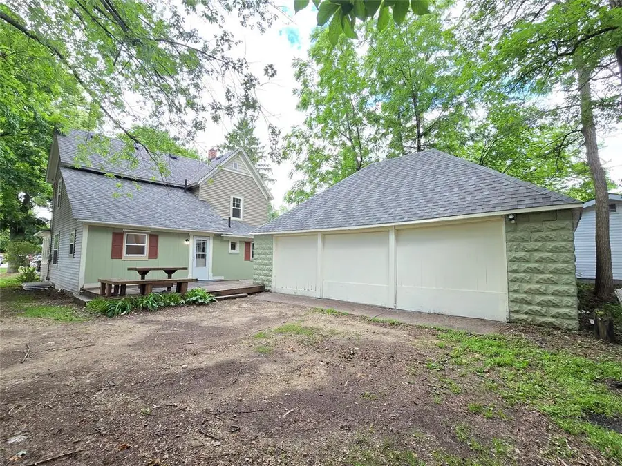 914 6th Avenue, Menomonie, WI 54751 - #3