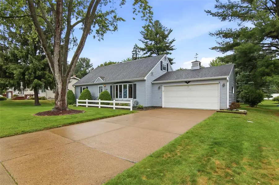 1008 W Cedar Street, Chippewa Falls, WI 54729 - #3