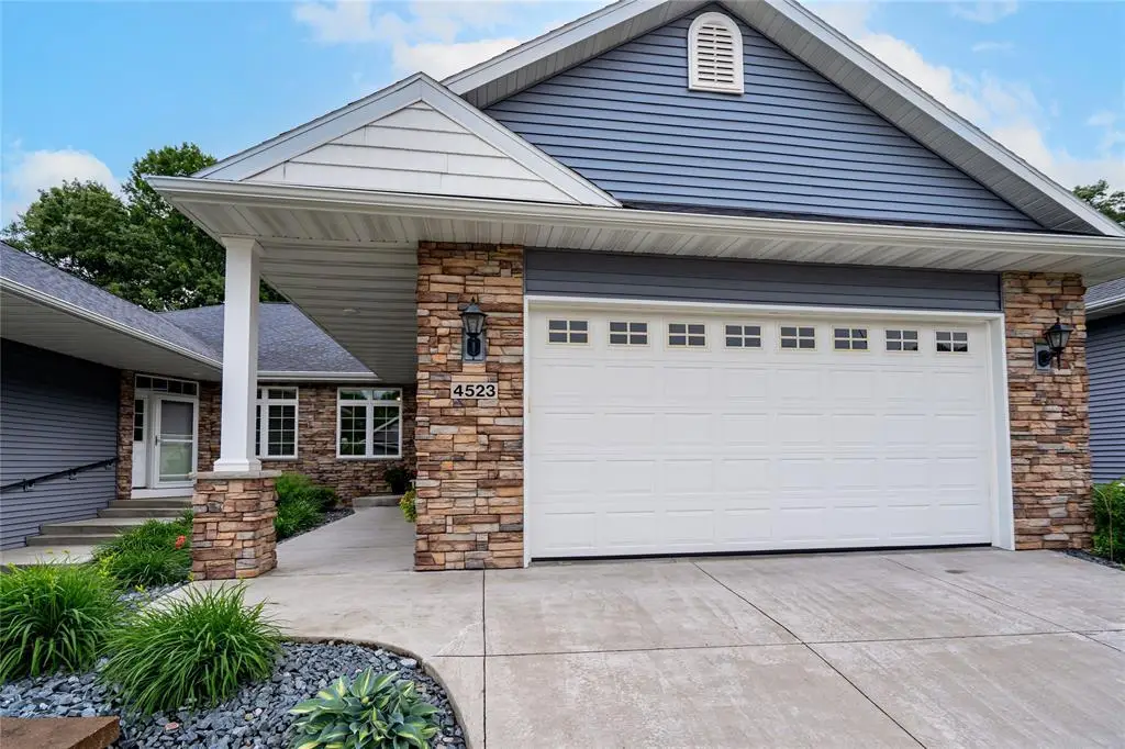 4523 Village Oaks Circle, Eau Claire, WI 54701 - #1