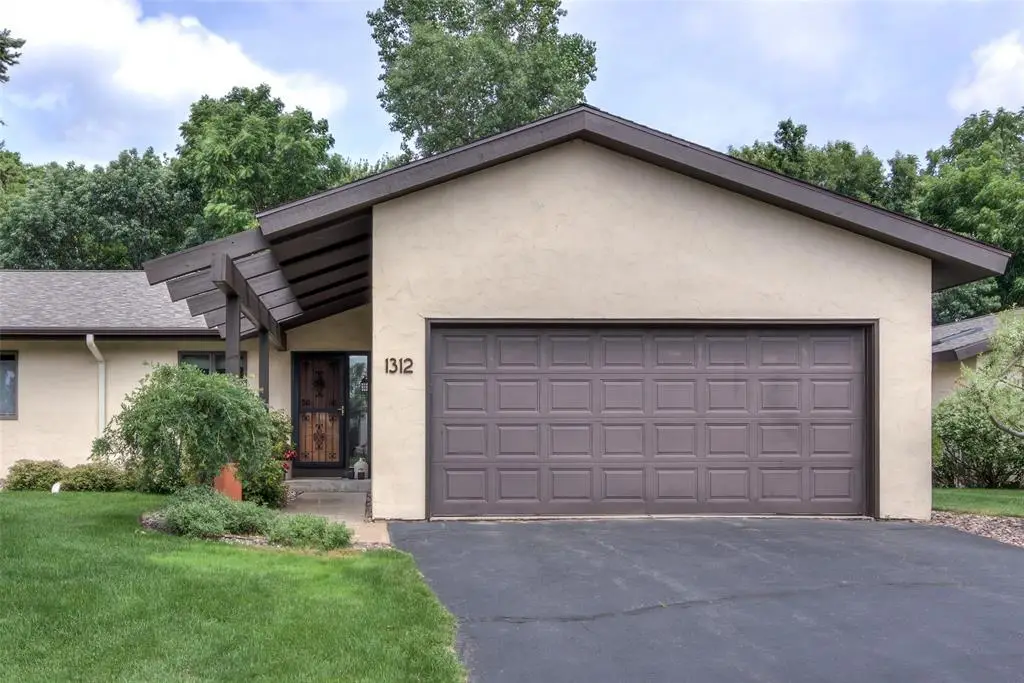1312 Knollwood Trail, Altoona, WI 54720 - #1