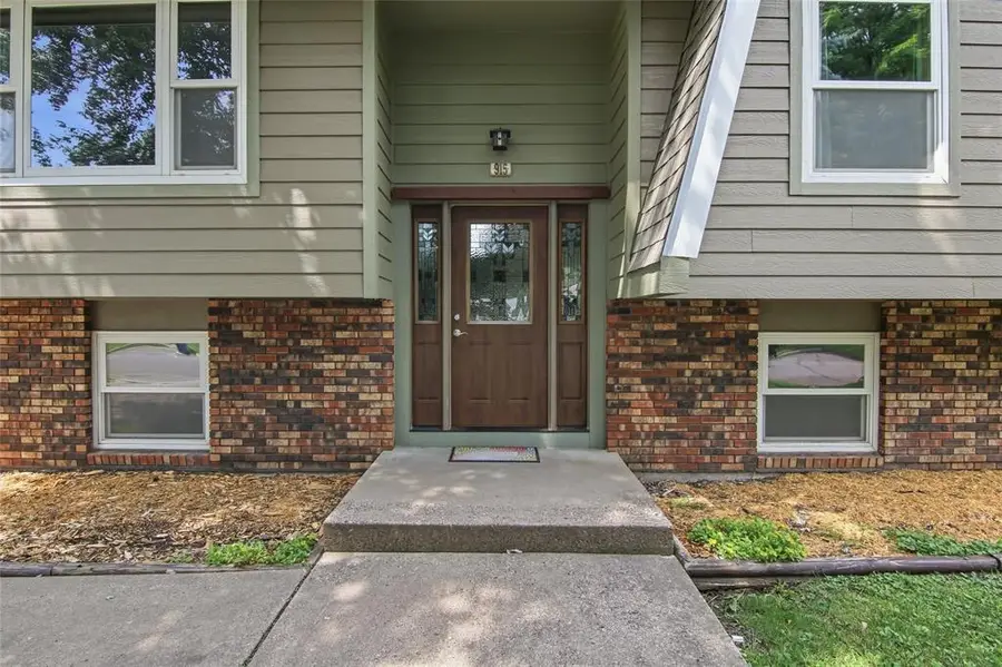 915 W Marshall Street, Rice Lake, WI 54868 - #3