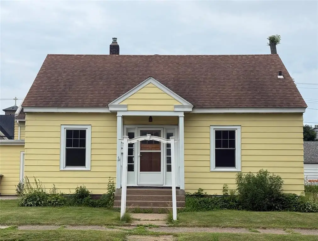 24 S Grove Street, Chippewa Falls, WI 54729 - #1