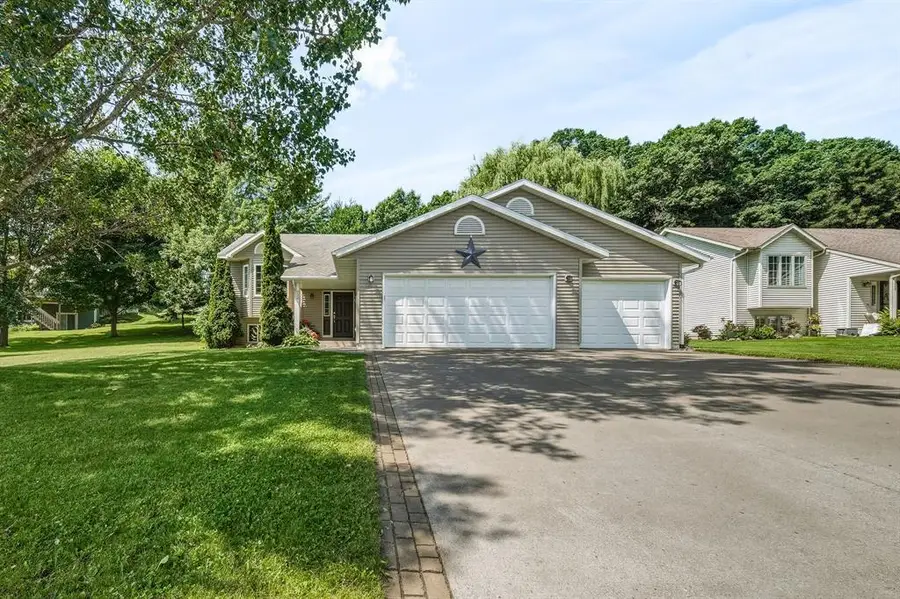 232 Lamans Lane, Eau Claire, WI 54703 - #2