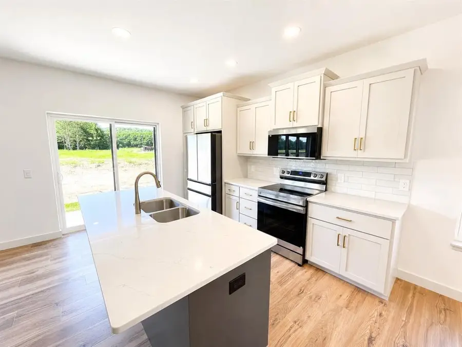 6735 Buck Tail Drive, Altoona, WI 54720 - #3