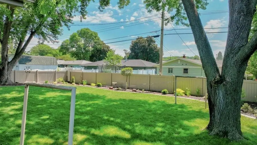 921 E Tyler Avenue, Eau Claire, WI 54701 - #3