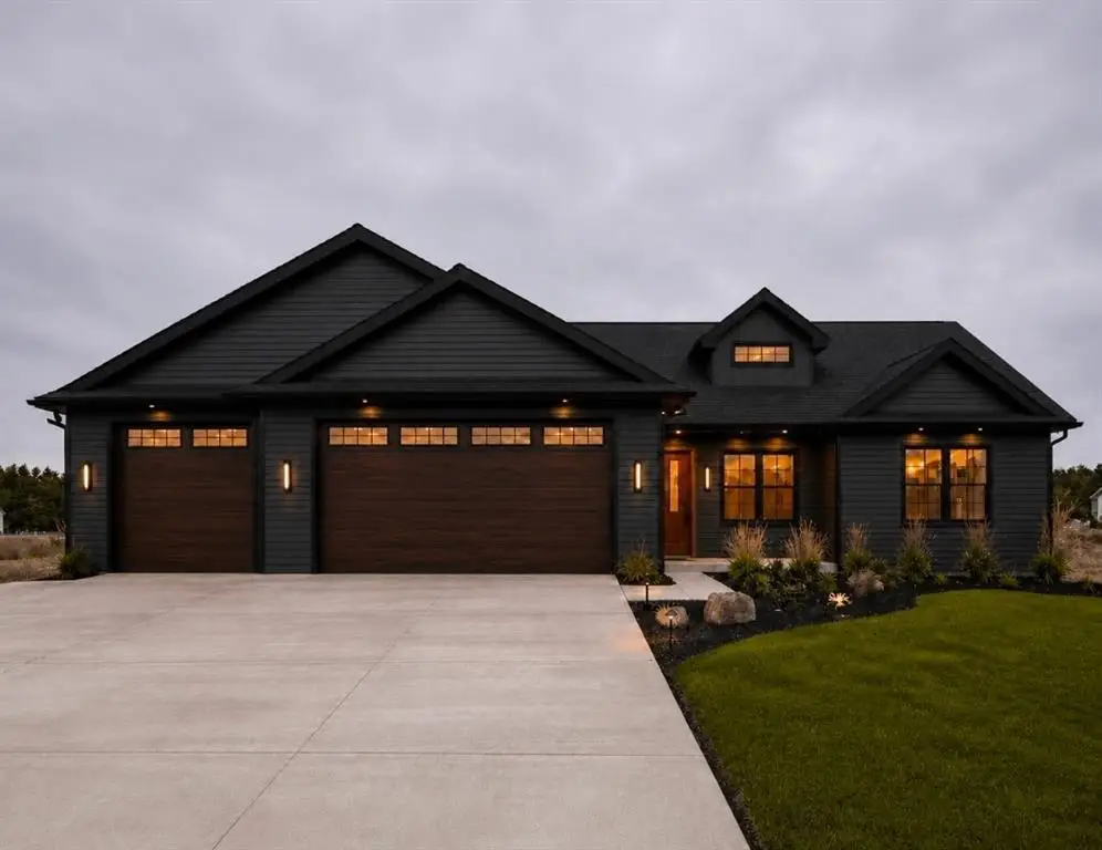 9160 S 24th Avenue, Eau Claire, WI 54703 - #1