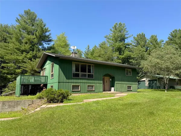 15579 304th Avenue, New Auburn, WI 54757