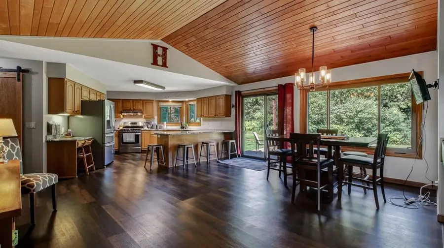 884 Windsor Forest Drive, Altoona, WI 54720 - #3