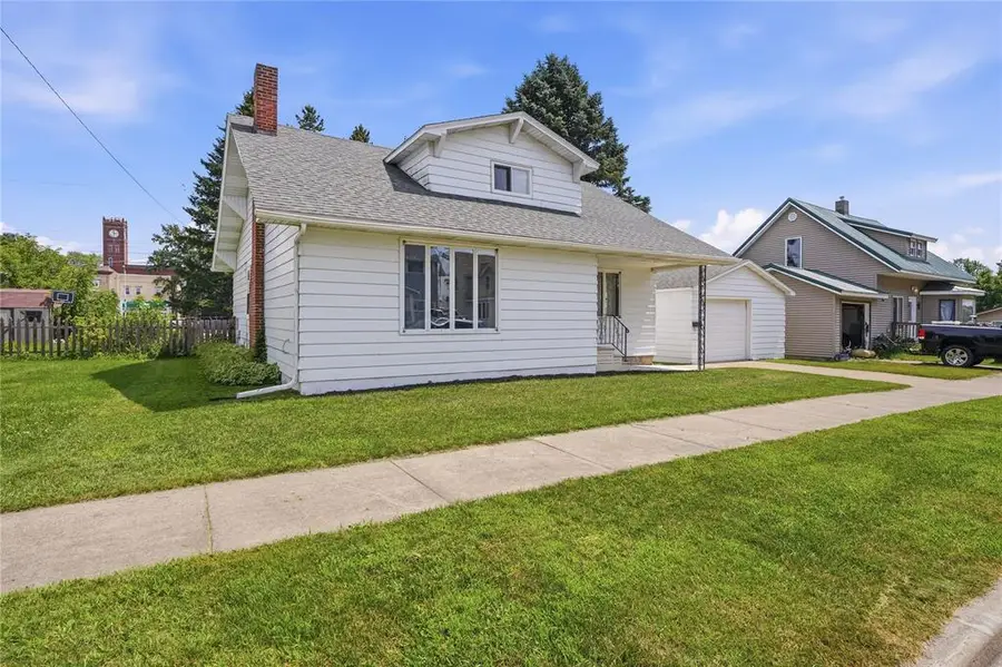 136 Barber Street, Stanley, WI 54768 - #3