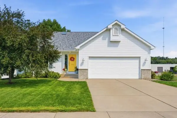 344 Saxonwood Road, Altoona, WI 54720 - #1