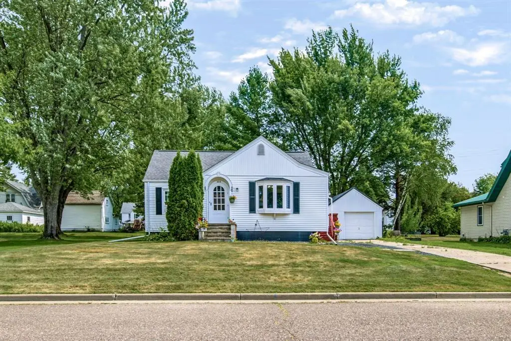 614 Park Avenue, Stanley, WI 54768 - #1