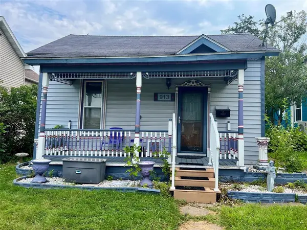 913 Summer Street, Eau Claire, WI 54701