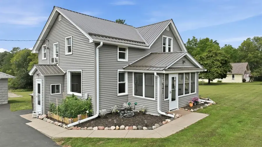 1301 E Laneville Avenue, Durand, WI 54736 - #3
