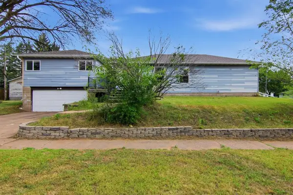 2124 Edgewood Lane, Eau Claire, WI 54703