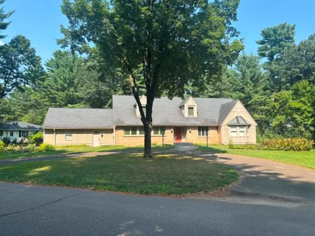 346 Heather Road, Eau Claire, WI 54701 - #1