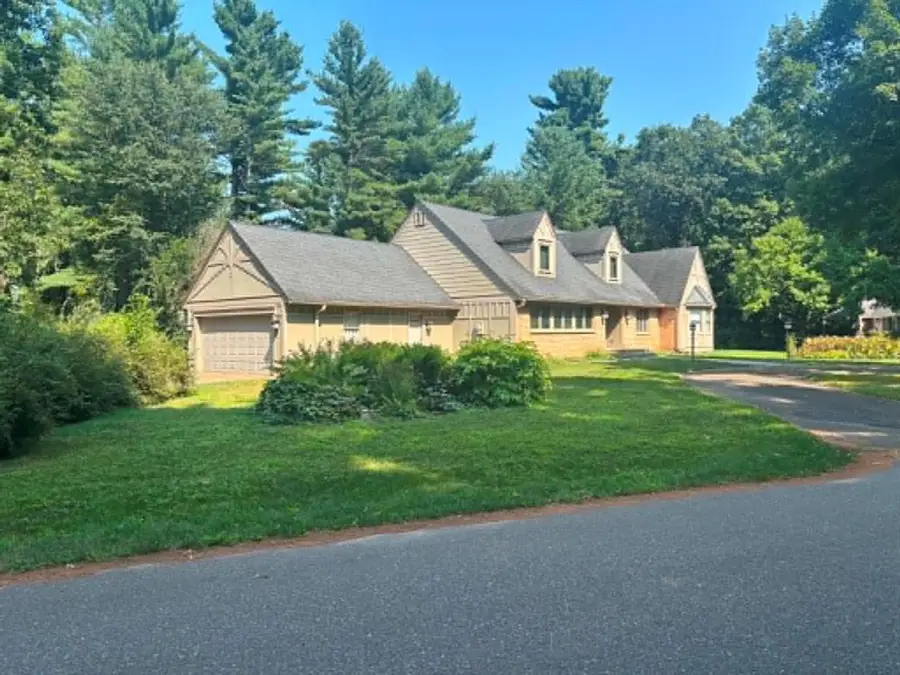 346 Heather Road, Eau Claire, WI 54701 - #2