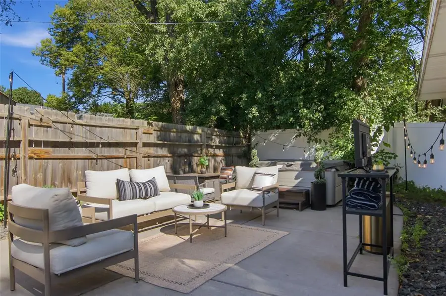 616 Truax Boulevard, Eau Claire, WI 54703 - #2
