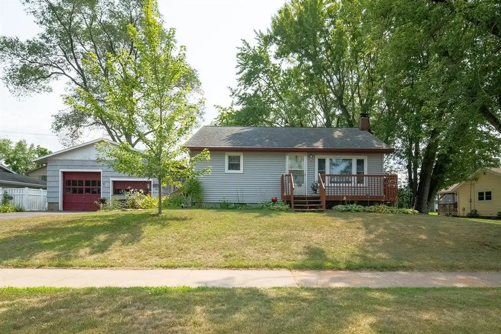 1135 Mansfield Street, Chippewa Falls, WI 54729 - #1