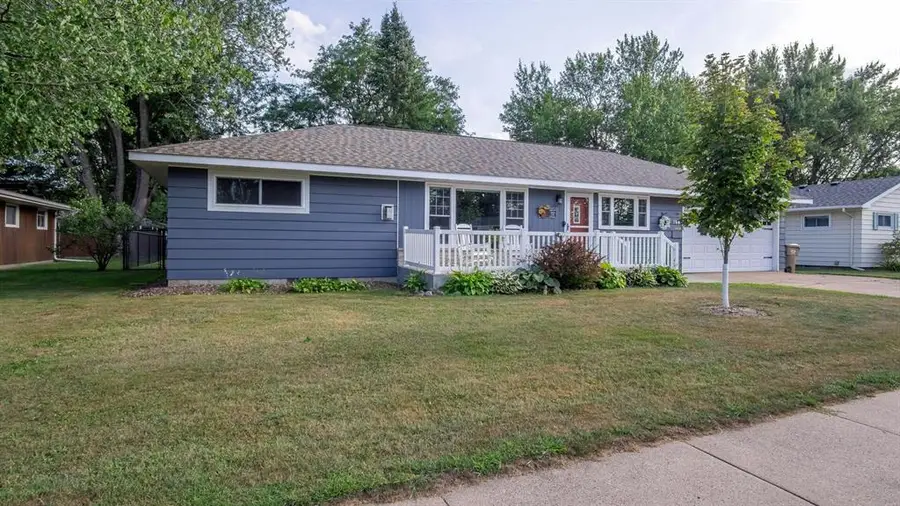 1905 E Lexington Boulevard, Eau Claire, WI 54701 - #2