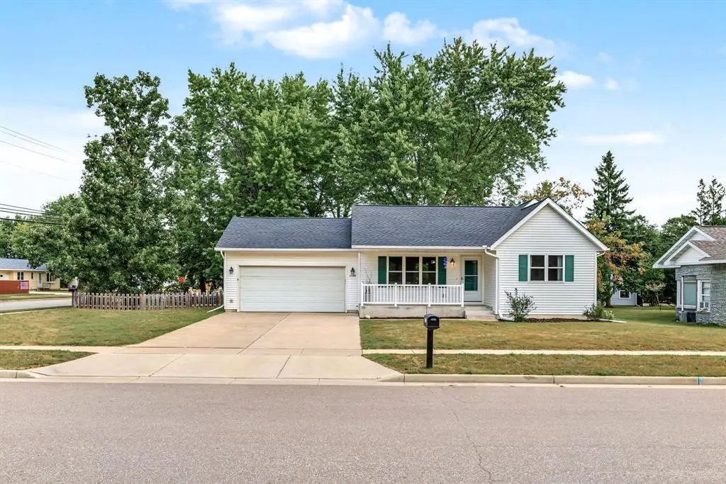 2336 Bradwood Avenue, Altoona, WI 54720 - #1