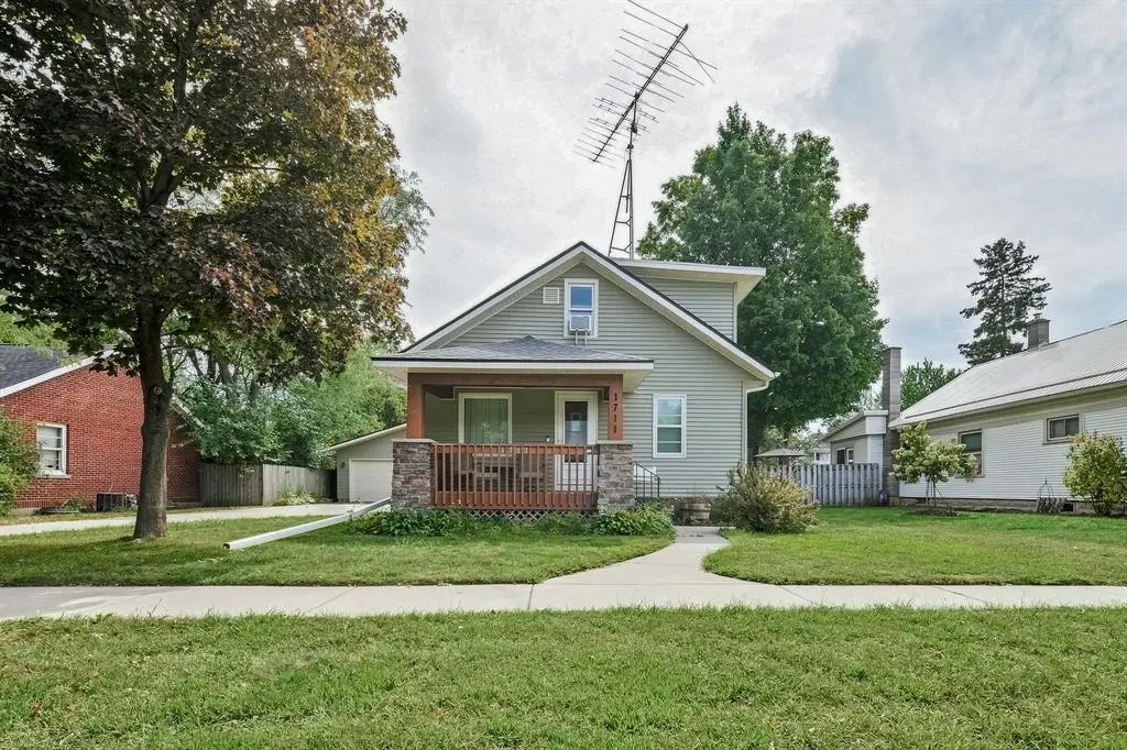 1711 Hayden Avenue, Altoona, WI 54720 - #1
