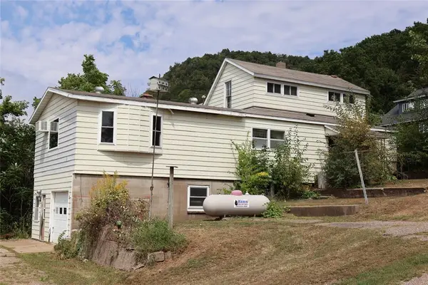 100 2nd Street, Alma, WI 54610