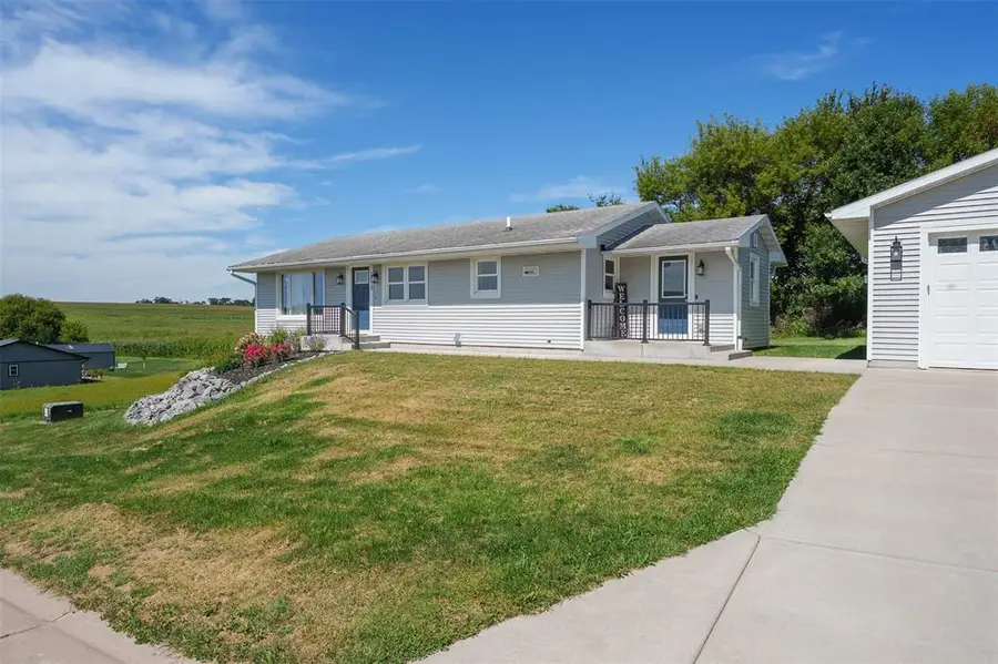 26312 W 3rd Avenue, Eleva, WI 54738 - #3