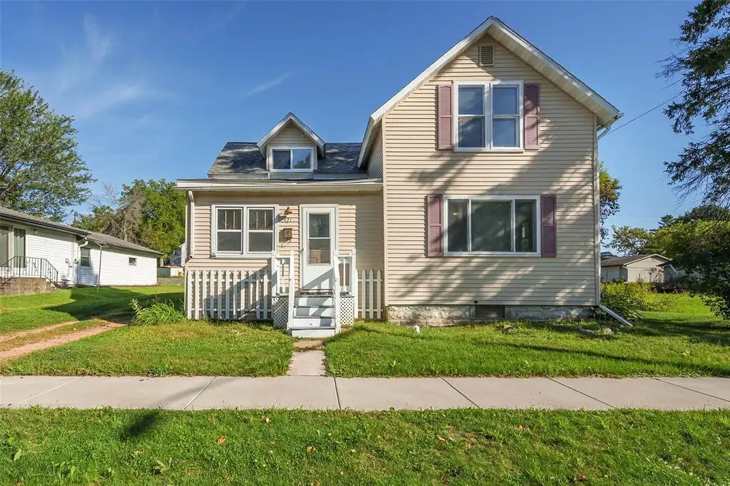321 E 2nd Avenue, Stanley, WI 54768 - #1