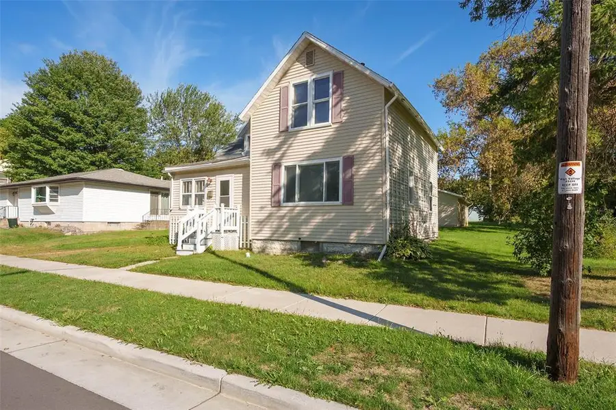 321 E 2nd Avenue, Stanley, WI 54768 - #3