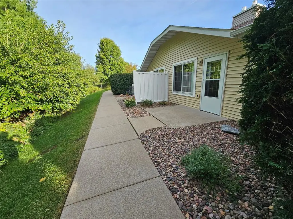 3330 S Robin Meadows Lane #3330, Eau Claire, WI 54701 - #1