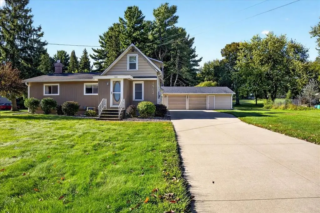 1402 E Blodgett Street, Marshfield, WI 54449 - #1